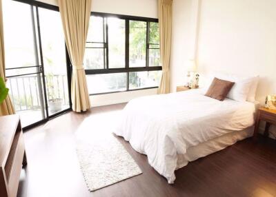 4 bed House in Veranda Ville House Khlongtoei District H05321