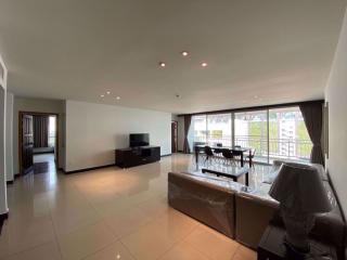 3 bed Condo in Baan Thirapa Thungmahamek Sub District C08455