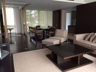 3 bed Condo in Domus 16 Khlongtoei District C08444