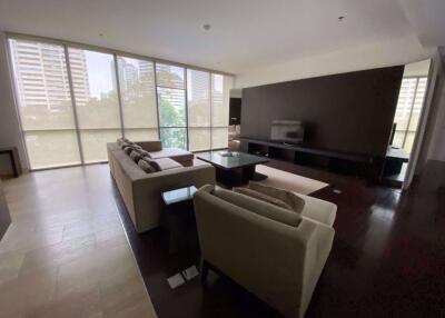 3 bed Condo in Domus 16 Khlongtoei District C08444