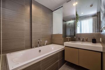 3 bed Condo in Siri at Sukhumvit Phra Khanong Sub District C08442