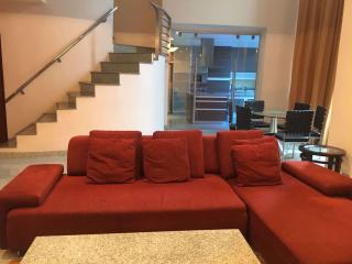 2 bed Duplex in Seven Place Executive Residences Khlong Tan Nuea Sub District D08417