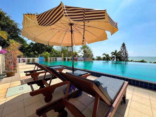 2 Bedrooms Condo in Baan Rimpha North Pattaya C006957