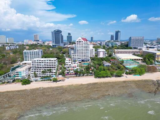 2 Bedrooms Condo in Baan Rimpha North Pattaya C006957