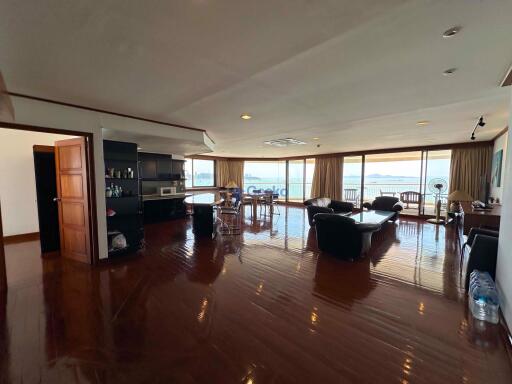 2 Bedrooms Condo in Baan Rimpha North Pattaya C006957