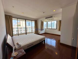 2 Bedrooms Condo in Baan Rimpha North Pattaya C006957