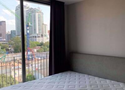 1 bed Condo in The Room Sukhumvit 40 Phra Khanong Sub District C08435