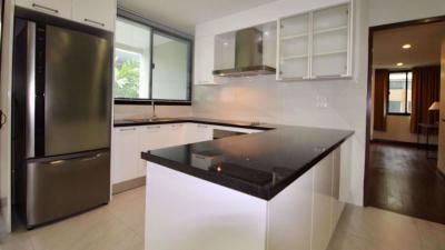 3 bed Condo in Vanida Apartment Ekkamai Watthana District C08425