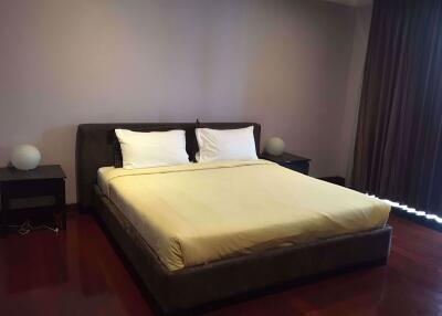 2 bed Condo in Seven Place Executive Residences Khlong Tan Nuea Sub District C08412