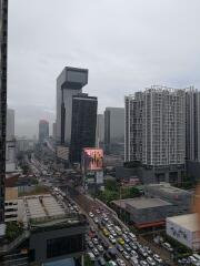 1 bed Duplex in Chewathai Residence Asoke Makkasan Sub District D08335