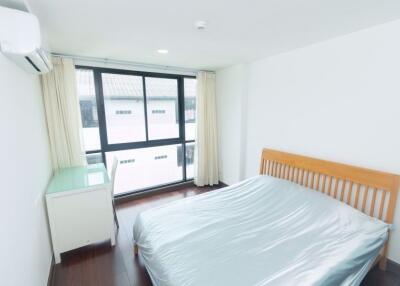 2 bed Condo in Bangkok Feliz Sathorn-Taksin Khlong San District C08394