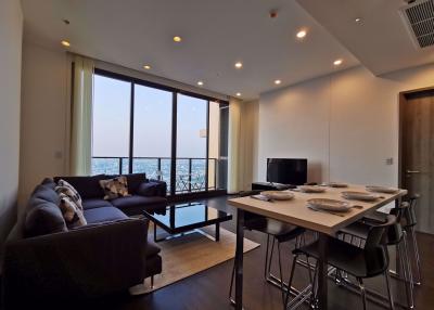 3 bed Condo in Whizdom Essence Bangchak Sub District C08381