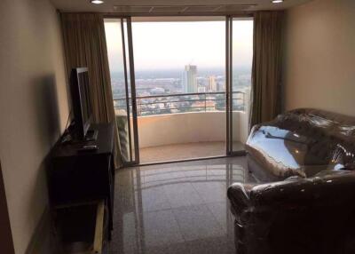 2 bed Condo in Top View Tower Watthana District C08332