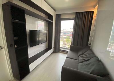 1 bed Condo in Centric Ratchada - Huai Khwang Samsennok Sub District C08326