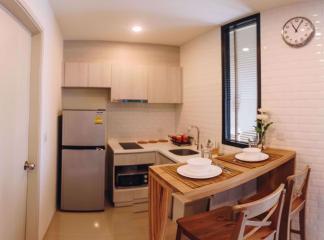 1 bed Condo in Life Asoke Huai Khwang District C08317