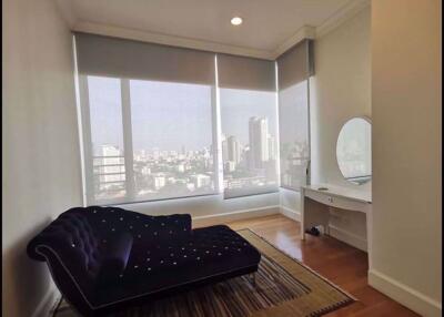 2 bed Condo in Royce Private Residences Watthana District C08312