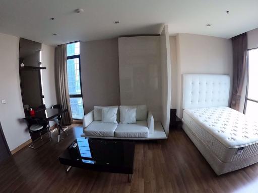 Studio bed Condo in Ivy Ampio Huai Khwang Sub District C08304