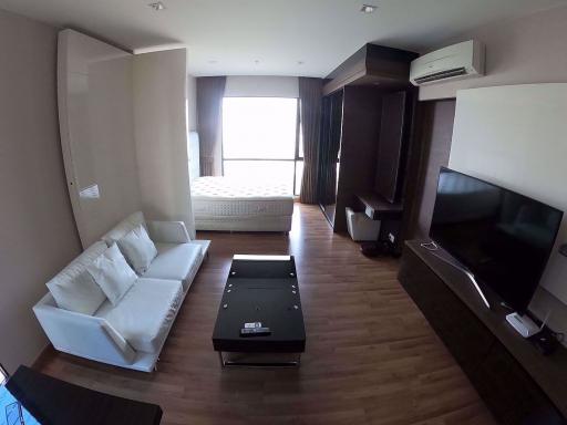 Studio bed Condo in Ivy Ampio Huai Khwang Sub District C08304