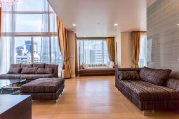 3 bed Penthouse in Wind Sukhumvit 23 Khlong Toei Nuea Sub District P04323