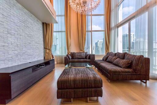 3 bed Penthouse in Wind Sukhumvit 23 Khlong Toei Nuea Sub District P04323