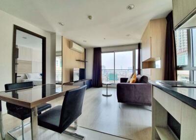 2 bed Condo in Rhythm Sathorn - Narathiwas Thungmahamek Sub District C08289