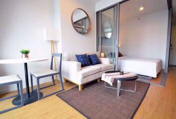 1 bed Condo in Siamese Surawong Si Phraya Sub District C08283