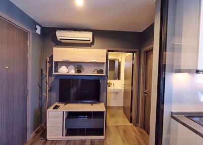 1 bed Condo in The Base Park West Sukhumvit 77 Phrakhanongnuea Sub District C08281