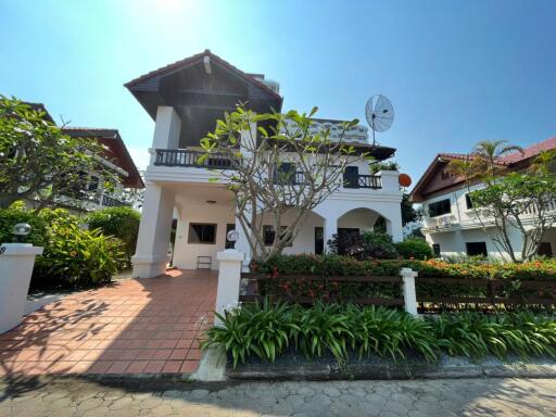 3 Bedrooms House in Na-Jomtien for Sale