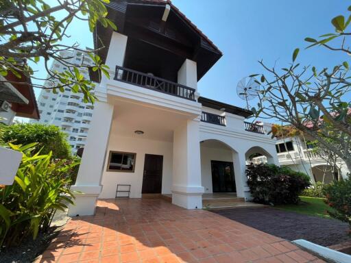 3 Bedrooms House in Na-Jomtien for Sale