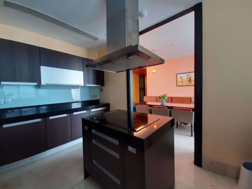 3 bed Condo in The Infinity Silom Sub District C08245