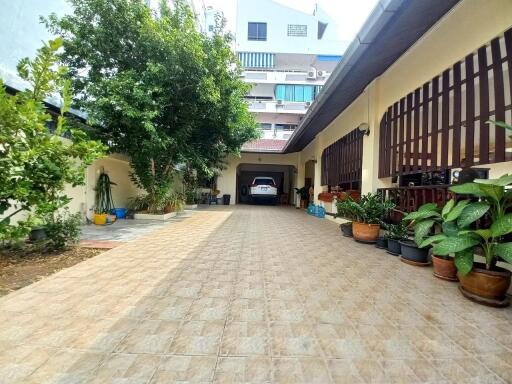 4 Bedrooms Pratumnak House for Sale