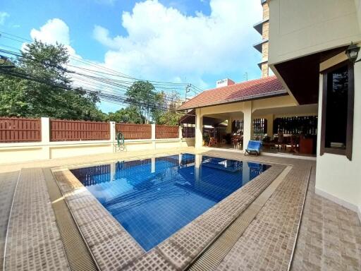 4 Bedrooms Pratumnak House for Sale