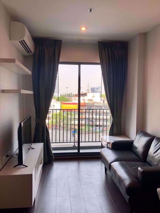 1 bed Condo in C Ekkamai Khlong Tan Nuea Sub District C08204