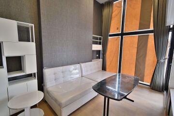 1 bed Duplex in Chewathai Residence Asoke Makkasan Sub District D07512