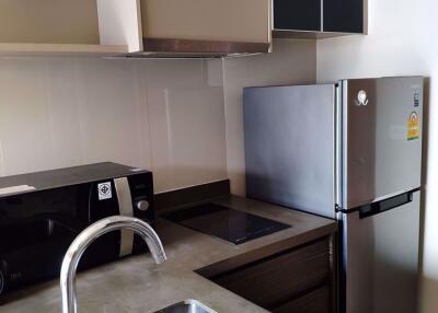 1 bed Condo in Onyx Phaholyothin Samsennai Sub District C08198