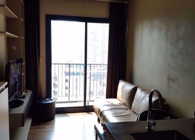 1 bed Condo in Onyx Phaholyothin Samsennai Sub District C08198