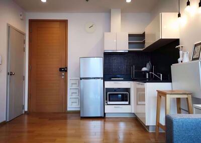 1 bed Condo in Fuse Sathorn-Taksin Banglamphulang Sub District C08190