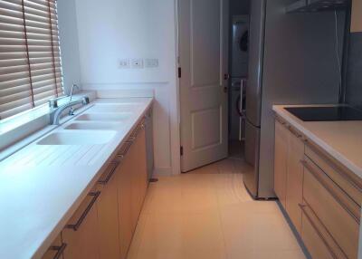 2 bed Condo in Athenee Residence Lumphini Sub District C08188