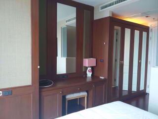 2 bed Condo in Athenee Residence Lumphini Sub District C08188