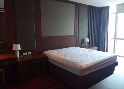 2 bed Condo in Athenee Residence Lumphini Sub District C08188