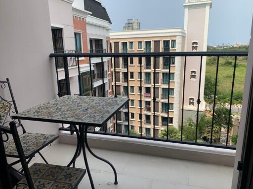 Brand New Espana Condo unit for Sale