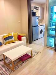 1 bed Condo in Metro Luxe Rama 4 Phra Khanong Sub District C08182