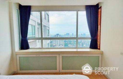 2-BR Condo near MRT Phra Ram 9 (ID 78212)