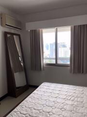 3 bed Condo in Royal Castle Watthana District C08140