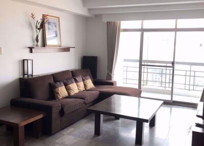 3 bed Condo in Royal Castle Watthana District C08140