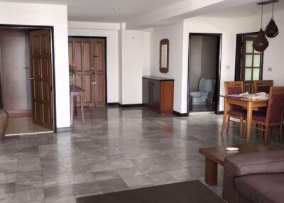 3 bed Condo in Royal Castle Watthana District C08140