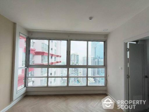 2-BR Condo at Pathumwan Resort near BTS Phaya Thai