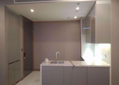 1 bed Condo in The Esse at Singha Complex Khlong Toei Nuea Sub District C08133