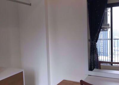 1 bed Condo in Life Asoke Huai Khwang District C08132