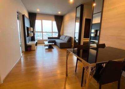 2 bed Condo in Hive Sathorn Khlong Ton Sai Sub District C08112